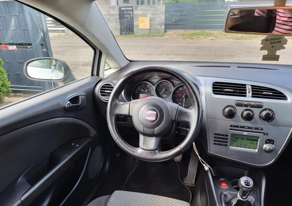 Seat Leon cena 16800 przebieg: 199000, rok produkcji 2008 z Góra małe 277